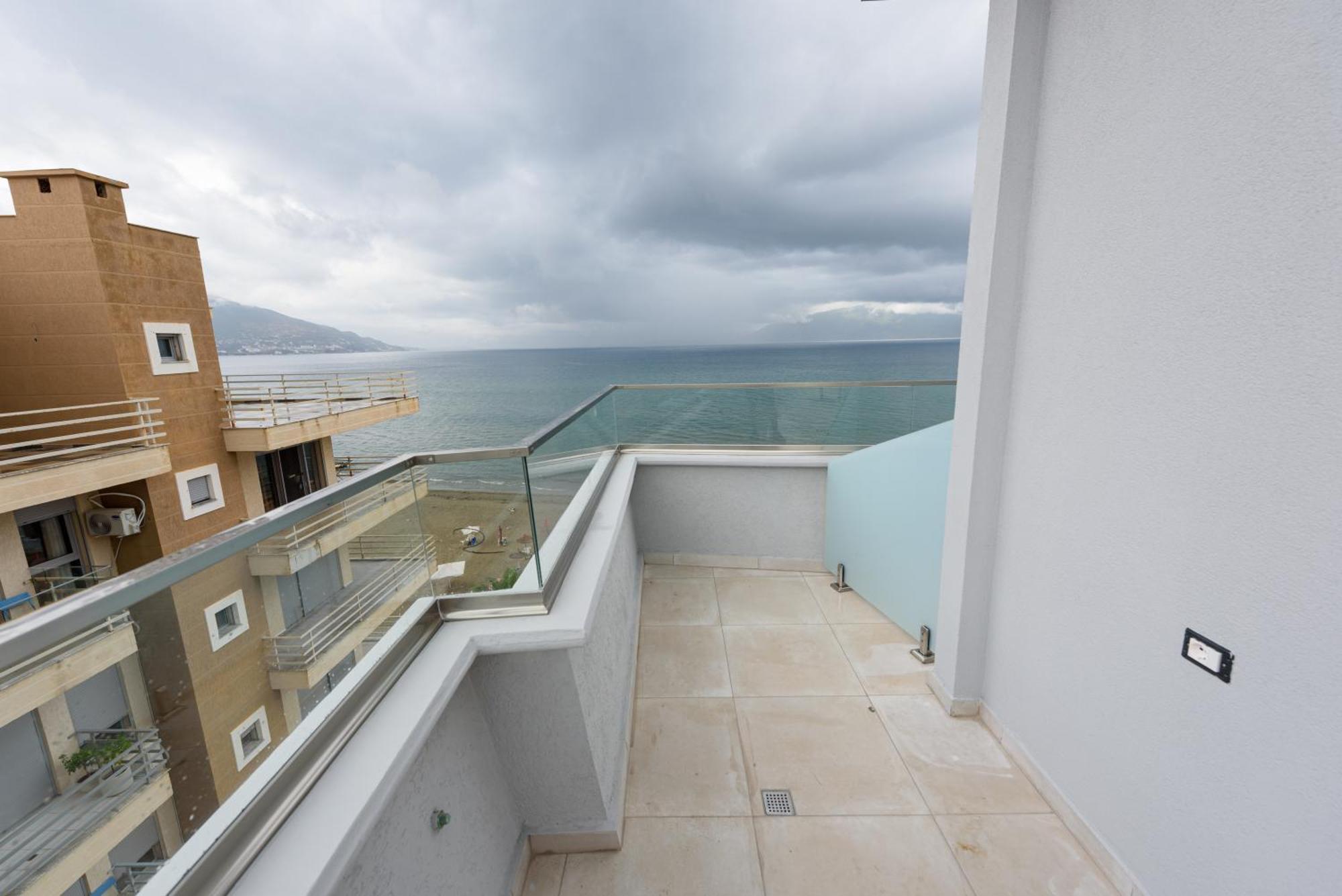 Sea & Sand Vlorë Exterior foto