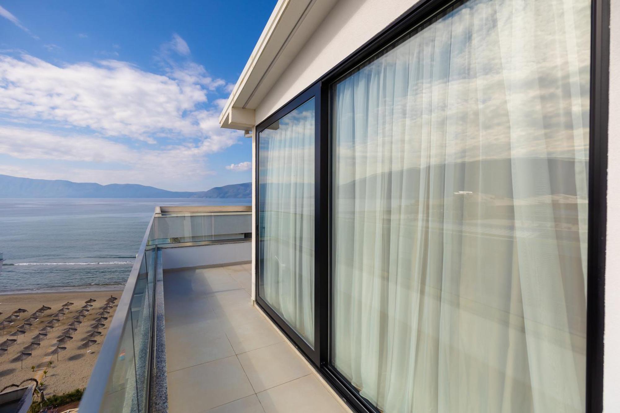 Sea & Sand Vlorë Exterior foto